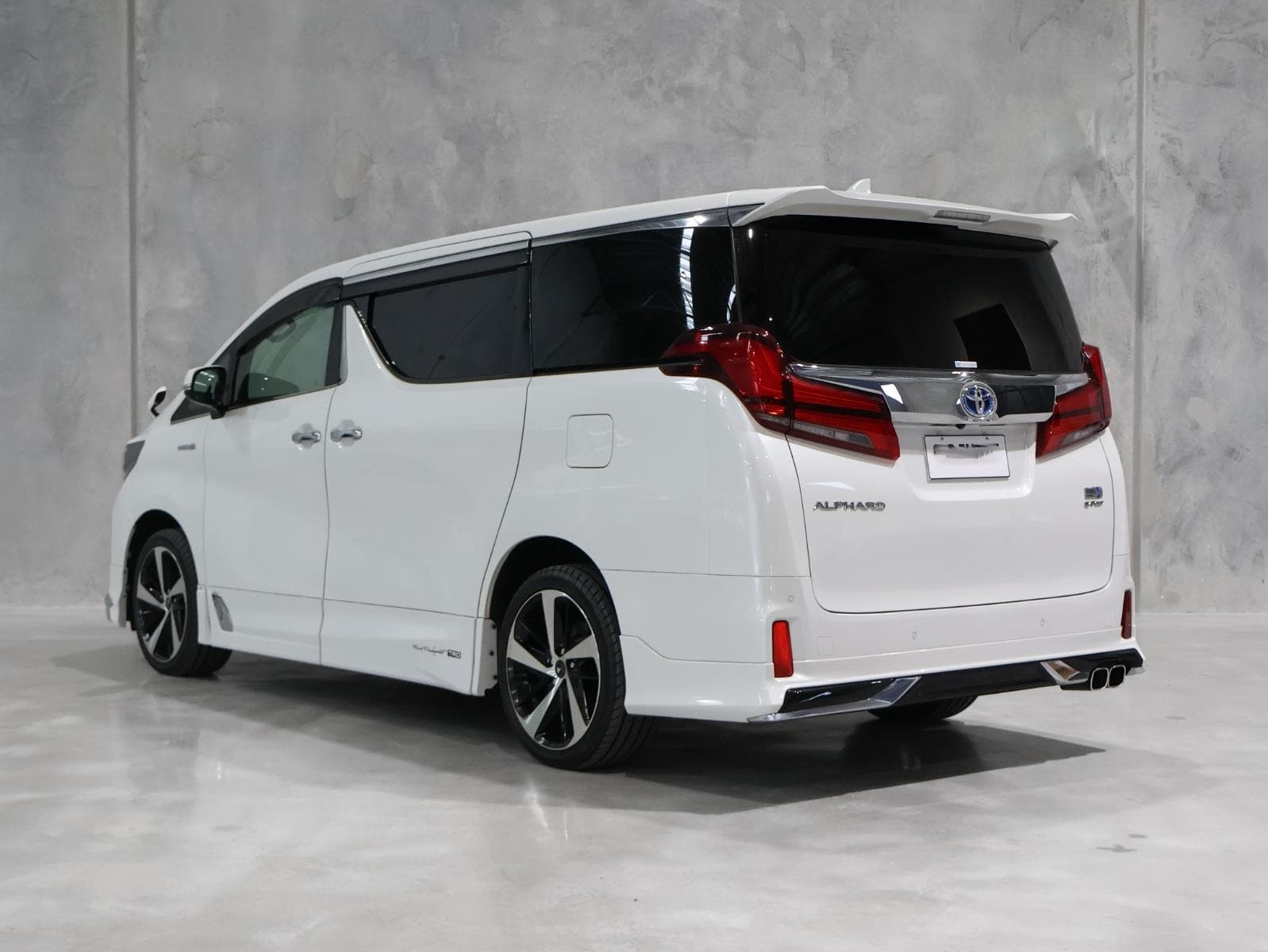 Toyota Alphard from the worked auction example