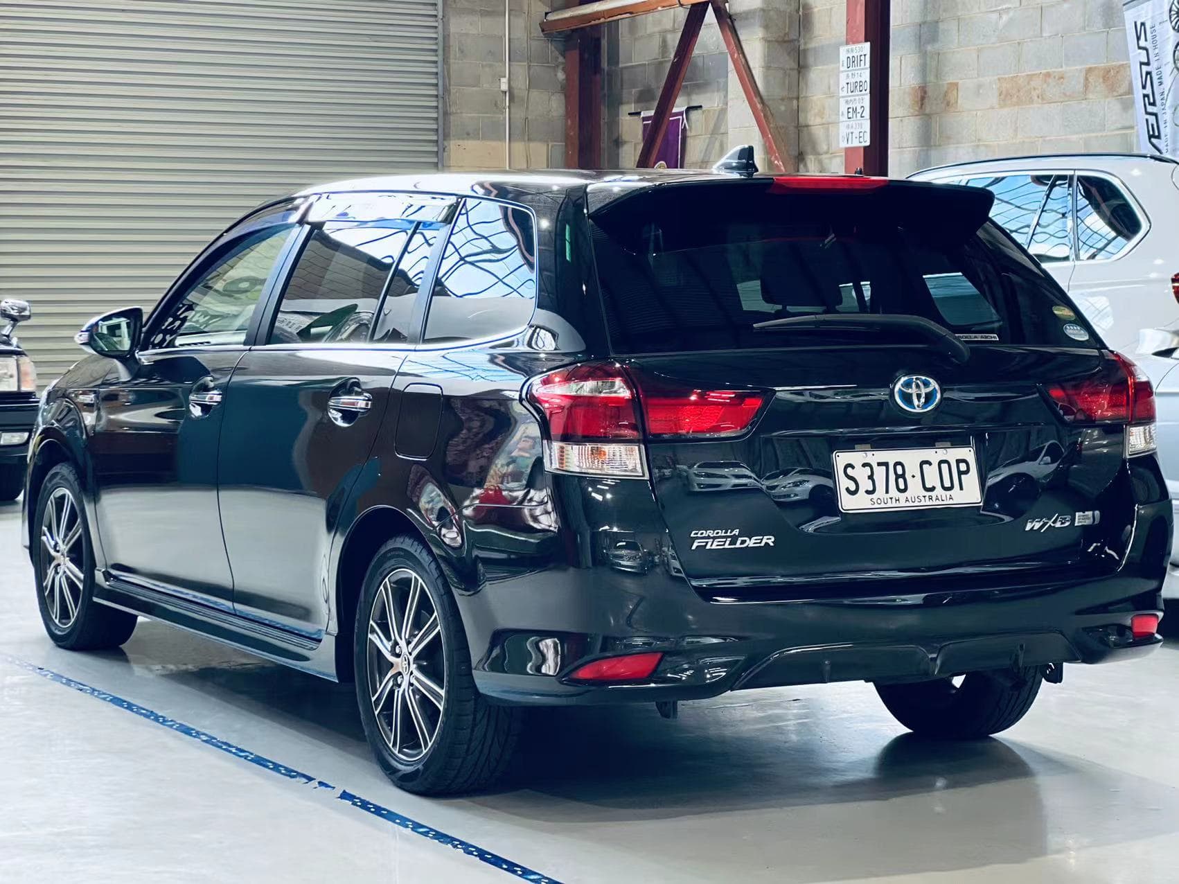 Toyota Corolla Fielder Hybrid wagon